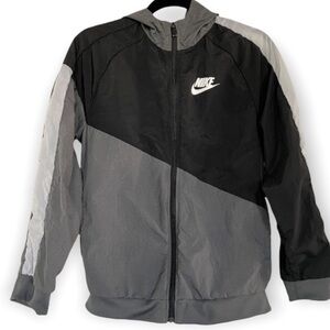 Nike Kids Windrunner Windbreaker Jacket